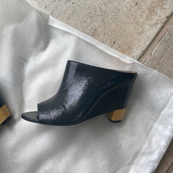 Signature by Vince Camuto Peep-Toe Leather Mules - Picture 5 of 9